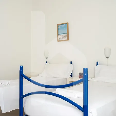 Homiday - Via Gramsci Azzurro Апартаменты Пинето