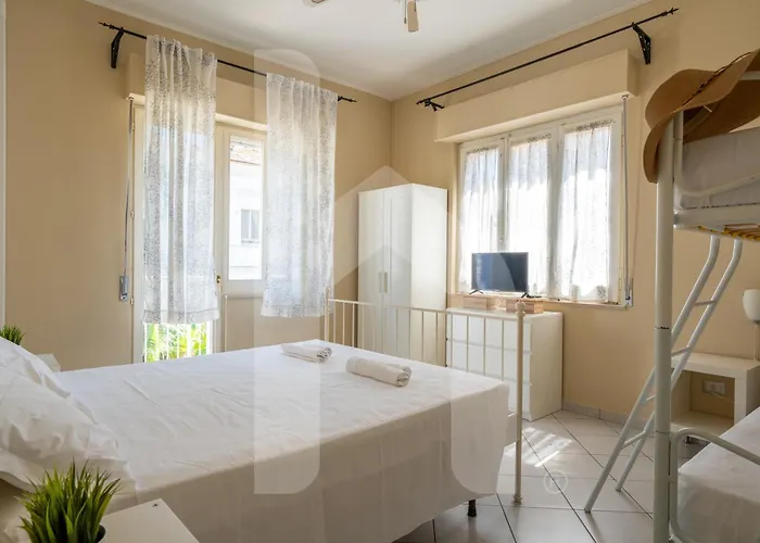 Homiday - Via Gramsci Azzurro Pineto